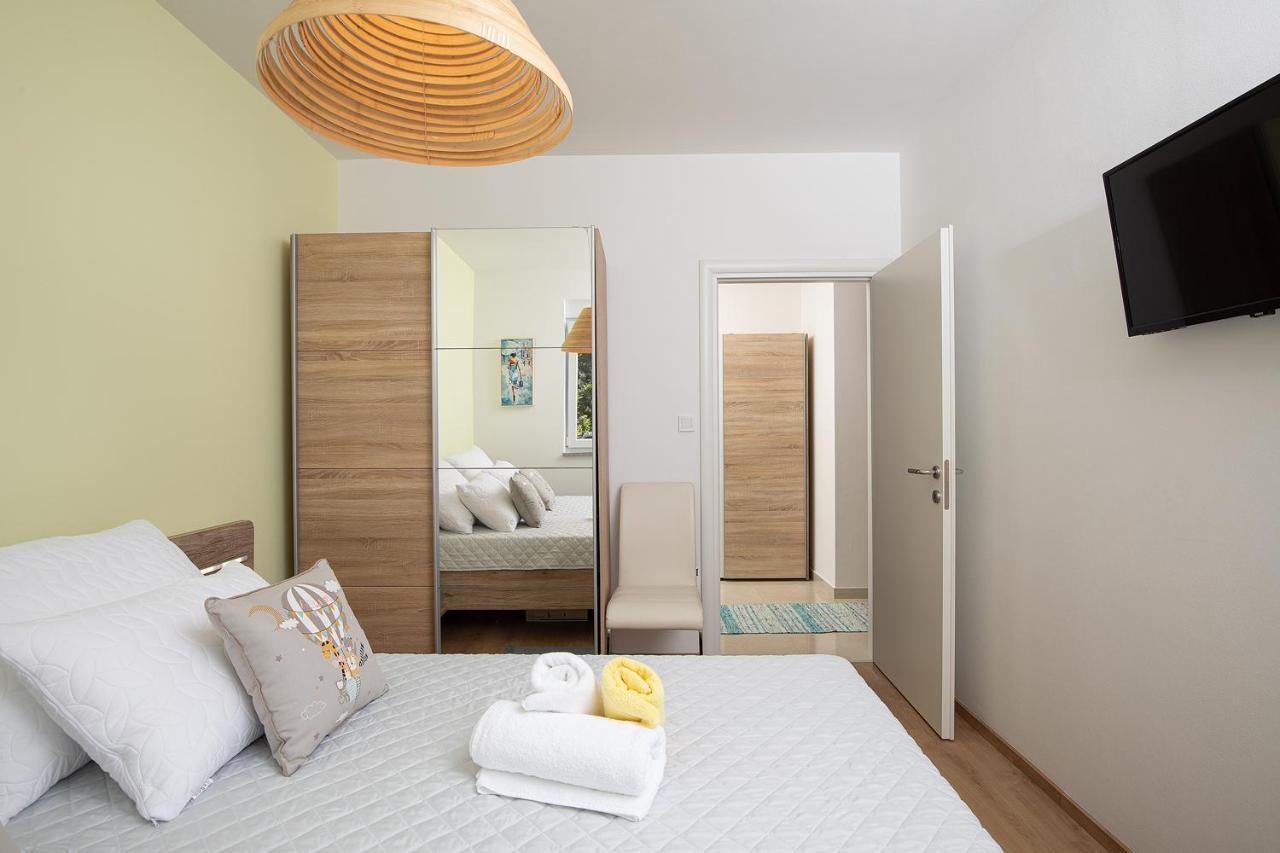 Apartment J&E Medulin Exteriör bild